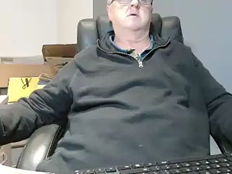 bigbadjon69 online show from December 23, 2024, 2:39 pm