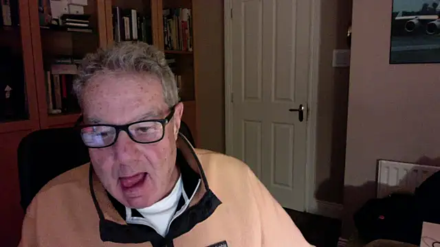 Snapshot of Oldpistolpete chatting on January 16, 2025, 6:37 pm Oldpistolpete online show from January 16, 2025, 6:37 pm