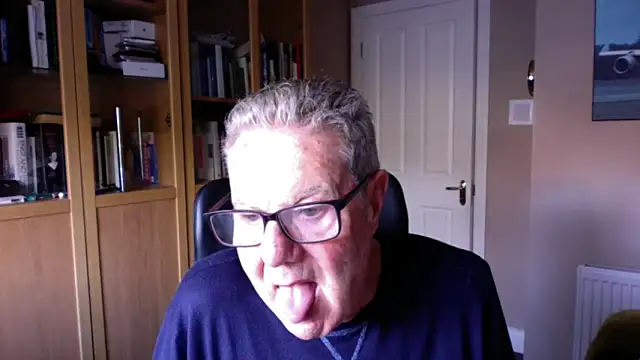 Snapshot of Oldpistolpete chatting on October 28, 2025, 10:08 am Oldpistolpete online show from October 28, 2025, 10:08 am