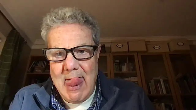 Snapshot of Oldpistolpete chatting on January 17, 2026, 10:13 pm Oldpistolpete online show from January 17, 2026, 10:13 pm