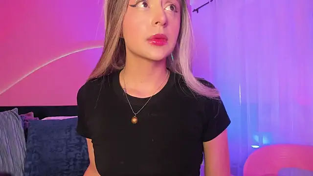 Snapshot of Sofly_s chatting on December 14, 2025, 3:34 am Sofly s online show from December 14, 2025, 3:34 am