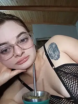 Emmacut online show from May 31, 2026, 9:16 pm
