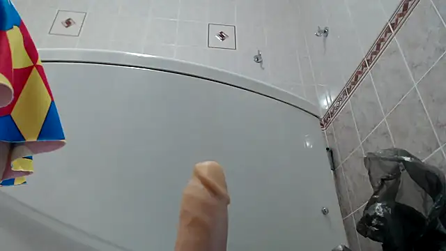 Snapshot of Crazy_team_ chatting on January 3, 2025, 2:43 am Crazy team online show from January 3, 2025, 2:43 am