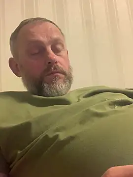 Snapshot of GHsveter chatting on March 29, 2026, 10:21 pm GHsveter online show from March 29, 2026, 10:21 pm