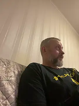 Snapshot of GHsveter chatting on April 1, 2026, 4:48 pm GHsveter online show from April 1, 2026, 4:48 pm