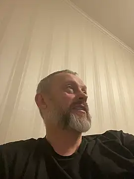 Snapshot of GHsveter chatting on April 8, 2026, 9:15 pm GHsveter online show from April 8, 2026, 9:15 pm