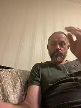 Snapshot of GHsveter chatting on April 9, 2026, 8:03 pm GHsveter online show from April 9, 2026, 8:03 pm