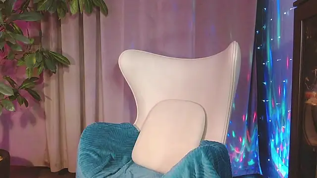 Snapshot of julia_renard chatting on September 28, 2025, 11:48 am julia renard online show from September 28, 2025, 11:48 am
