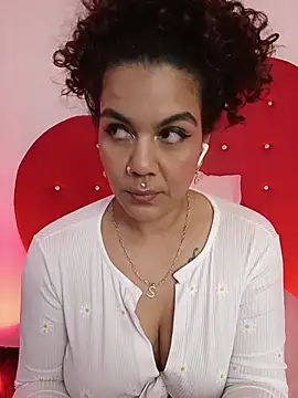 nicolette rock online show from March 27, 2026, 11:43 am