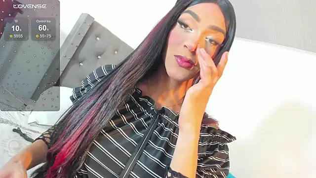 Snapshot of Daniela_Coks chatting on March 5, 2025, 2:25 am Daniela Coks online show from March 5, 2025, 2:25 am