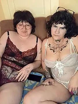 callmelouve online show from March 1, 2026, 9:39 pm