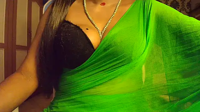 Snapshot of tamilswetha_telugu chatting on February 5, 2025, 5:42 pm tamilswetha telugu online show from February 5, 2025, 5:42 pm