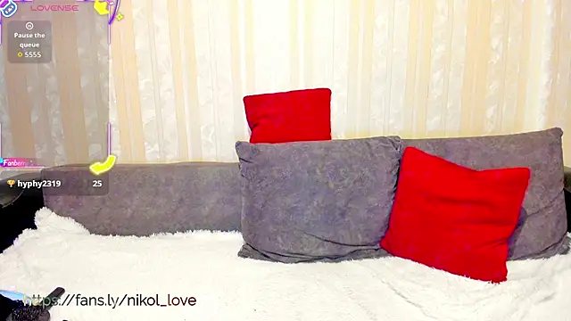 Sweet pussynikol online show from October 4, 2025, 5:38 am