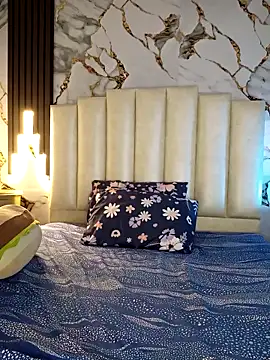 mollieblue69 online show from March 27, 2026, 1:22 pm