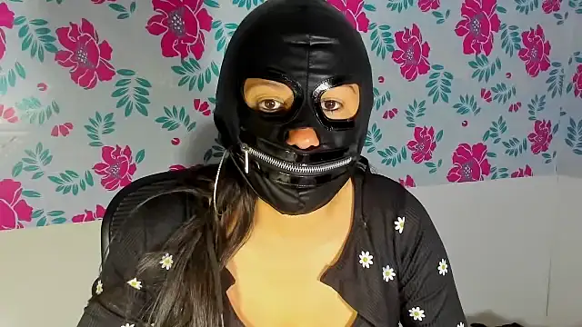 sandyquinnxx online show from November 17, 2025, 6:24 pm