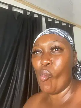 Snapshot of Cardiebae89 chatting on February 24, 2026, 12:19 am Cardiebae89 online show from February 24, 2026, 12:19 am