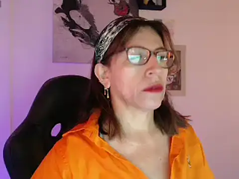 Snapshot of Chayla_Ruiz chatting on February 11, 2025, 1:41 pm Chayla Ruiz online show from February 11, 2025, 1:41 pm