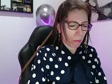 Snapshot of Chayla_Ruiz chatting on February 25, 2025, 10:29 pm Chayla Ruiz online show from February 25, 2025, 10:29 pm