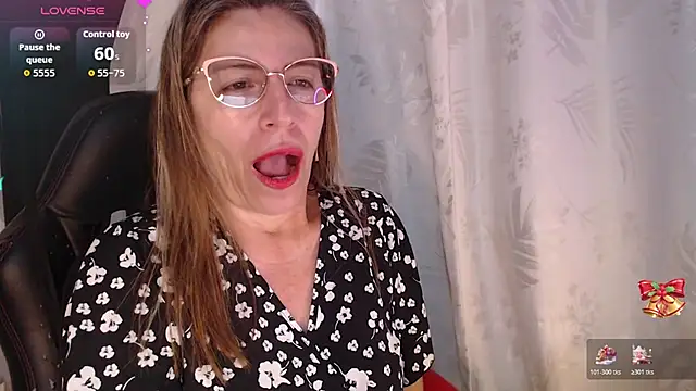 Snapshot of Chayla_Ruiz chatting on December 13, 2025, 10:26 pm Chayla Ruiz online show from December 13, 2025, 10:26 pm