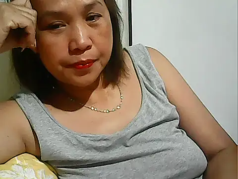 Snapshot of Lhadycarolyn chatting on October 3, 2025, 10:51 pm Lhadycarolyn online show from October 3, 2025, 10:51 pm