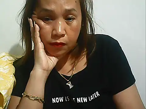 Snapshot of Lhadycarolyn chatting on November 2, 2025, 11:18 pm Lhadycarolyn online show from November 2, 2025, 11:18 pm