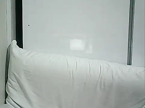 Snapshot of Lhadycarolyn chatting on December 19, 2025, 1:23 am Lhadycarolyn online show from December 19, 2025, 1:23 am