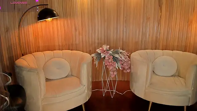 MaryLewis  online show from March 17, 2025, 11:42 am