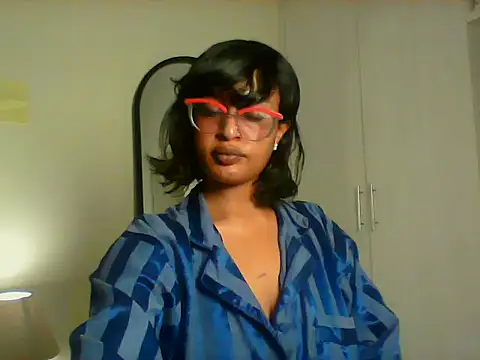 Snapshot of lina_pretti chatting on September 11, 2025, 7:36 pm lina pretti online show from September 11, 2025, 7:36 pm