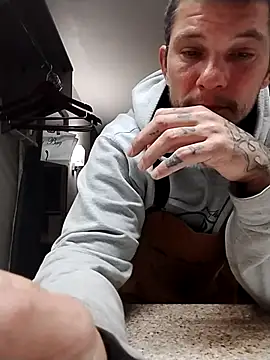 Sleepy1817 online show from November 30, 2025, 5:44 am