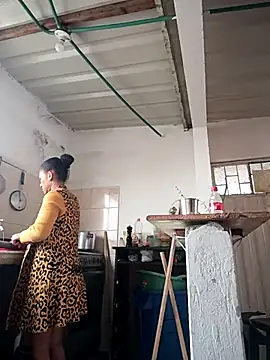 Bigassmommy x online show from April 7, 2026, 1:33 pm