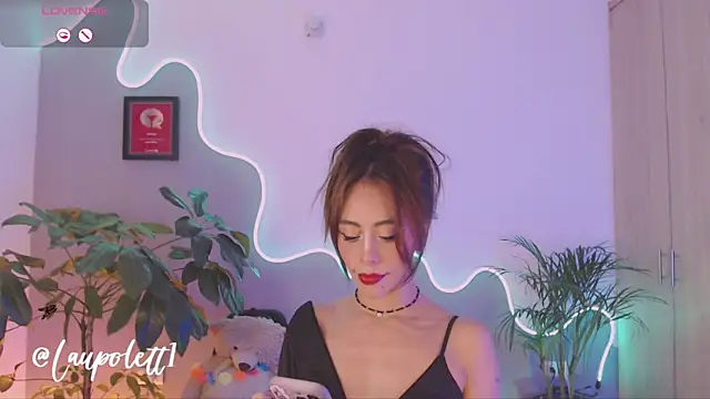 LauPolett online show from January 5, 2025, 1:45 am