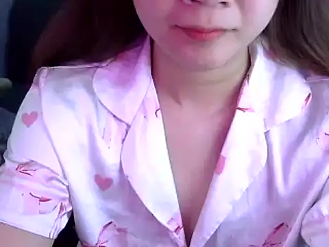 Snapshot of Bee_2k chatting on June 2, 2026, 4:25 am Bee 2k online show from June 2, 2026, 4:25 am