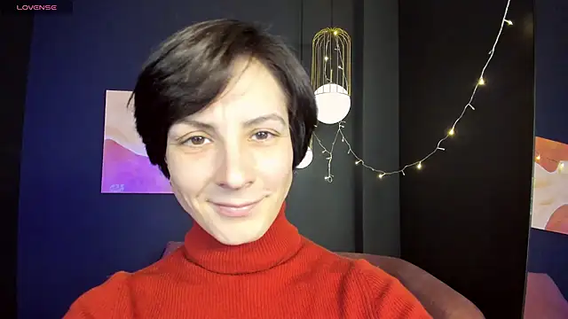 LorenDaze online show from February 18, 2025, 2:16 pm