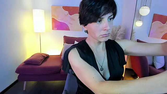 LorenDaze online show from September 30, 2025, 1:38 pm