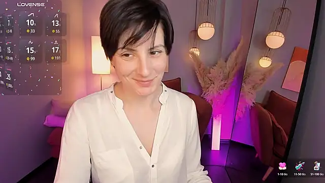 LorenDaze online show from May 12, 2026, 6:21 am
