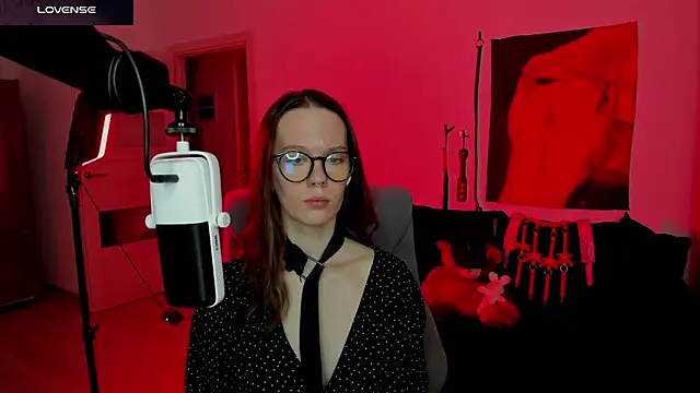 DivineBite online show from April 7, 2026, 5:13 pm