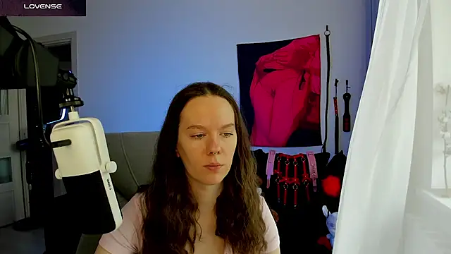 DivineBite online show from May 21, 2026, 3:19 pm