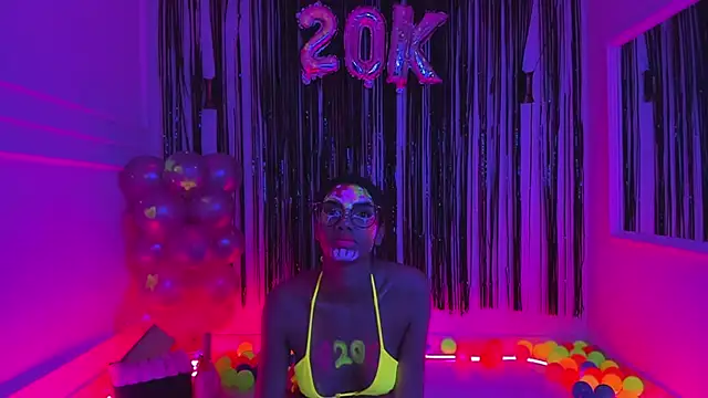 liagirl cute online show from January 24, 2025, 5:31 am