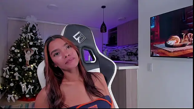 liagirl cute online show from January 13, 2026, 2:17 am