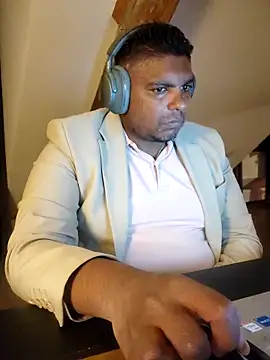 Bandusrilankasexymen online show from April 6, 2026, 9:27 pm