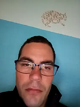 Snapshot of sasekSLO chatting on October 27, 2025, 3:27 pm sasekSLO online show from October 27, 2025, 3:27 pm