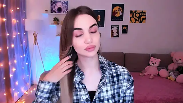 aPieceOfJoy online show from March 18, 2025, 8:59 pm