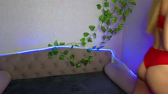 ParadisePleasure  online show from December 20, 2024, 1:47 am