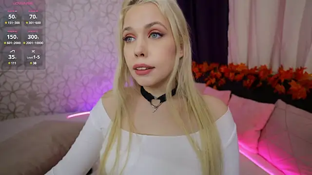 Snapshot of Lerry_Teeni chatting on December 4, 2024, 3:59 am Lerry Teeni online show from December 4, 2024, 3:59 am