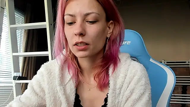 karo123421 online show from October 23, 2025, 8:24 am