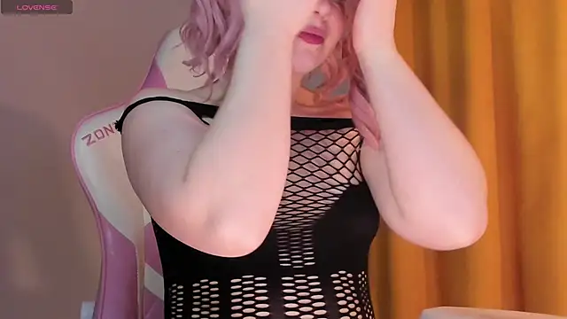 SueNiceeeee online show from November 11, 2025, 1:16 am