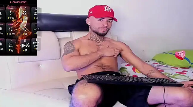 Snapshot of yomo95 chatting on January 24, 2025, 8:54 pm yomo95 online show from January 24, 2025, 8:54 pm