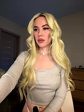 xDinnax online show from October 18, 2025, 5:14 pm