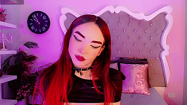 LeyXandrabraz online show from November 30, 2025, 8:13 pm