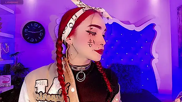 LeyXandrabraz online show from April 7, 2026, 10:31 pm